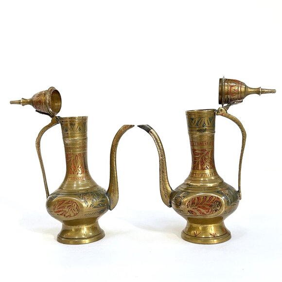 Set of two Vintage Ornate Solid Brass and Enamel Teapot Genie Lamp Oil P… - Picture 7 of 8